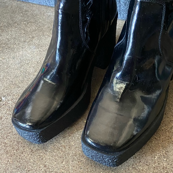 Urban Outfitters black square toe platinum leather boots size 10 - Picture 3 of 3